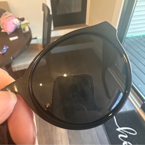 Coach Black Sunglasses with Orange Case - Picture 3 of 15